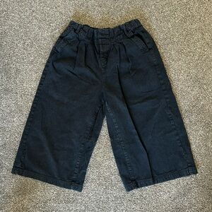 Free People size 6 black baggy capri pants